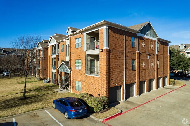 The Landing At Mansfield Apartments