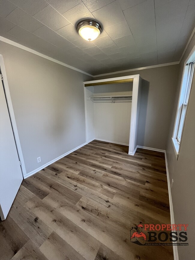 Building Photo - 4734 Johnson Ave