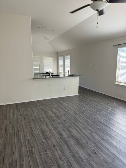 Building Photo - 4508 Hiddenite Rd