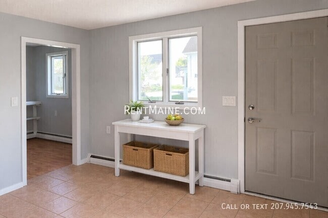 Building Photo - 11 Somerset St