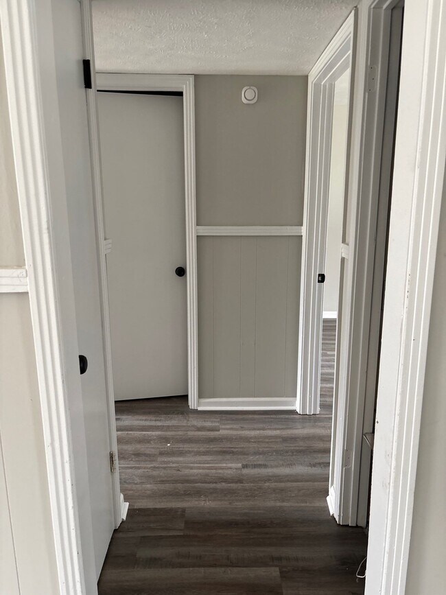 Building Photo - 40 W Cooper St