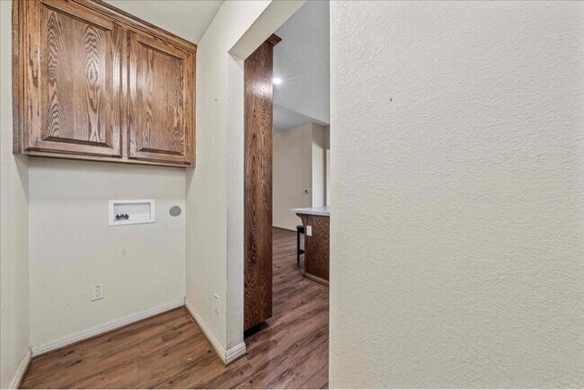 Building Photo - 204 Raven Ridge Ct