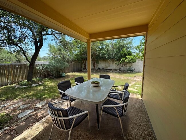 Building Photo - 20502 Wild Springs Dr