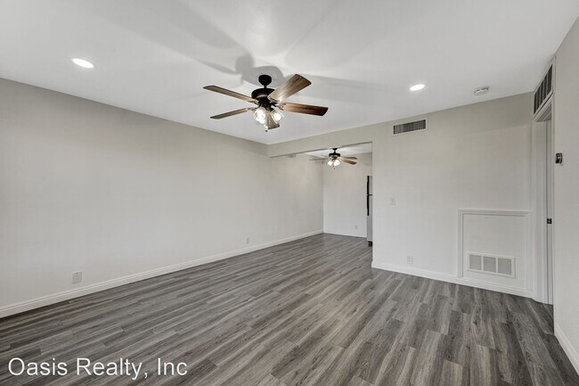 Building Photo - 1 br, 1 bath House - 605 S. Royal Crest Ci...