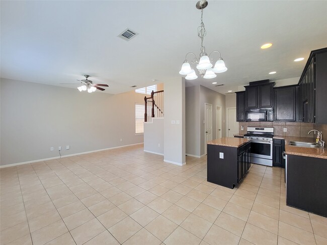Building Photo - 17146 Amarose Dr