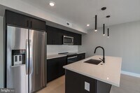 Building Photo - 6604 Ridge Ave