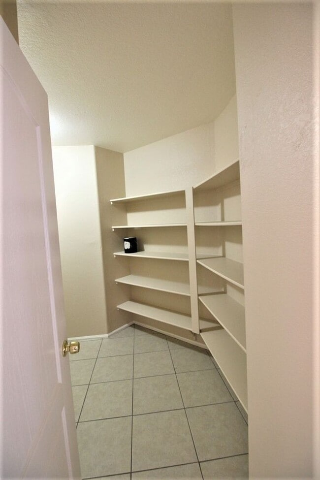 Building Photo - 12450 W San Juan Ave