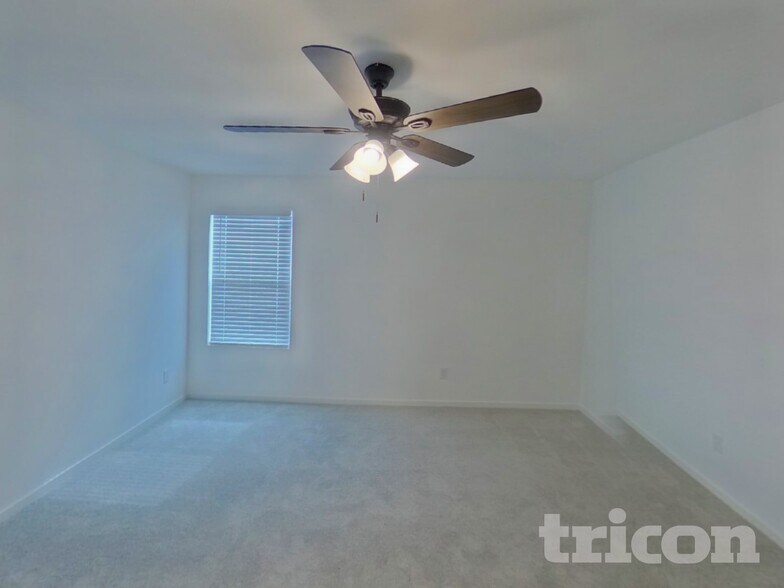 Building Photo - 807 Ponderosa Ln