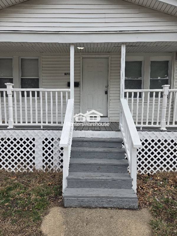 Building Photo - 8711 Alva Ave