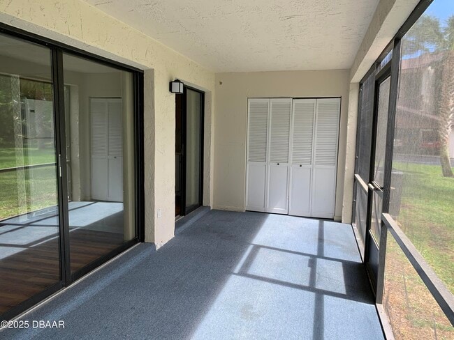 Building Photo - 275 Indigo Dr