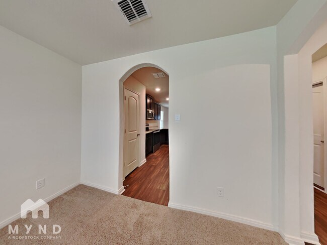 Building Photo - 12061 Latour Vly