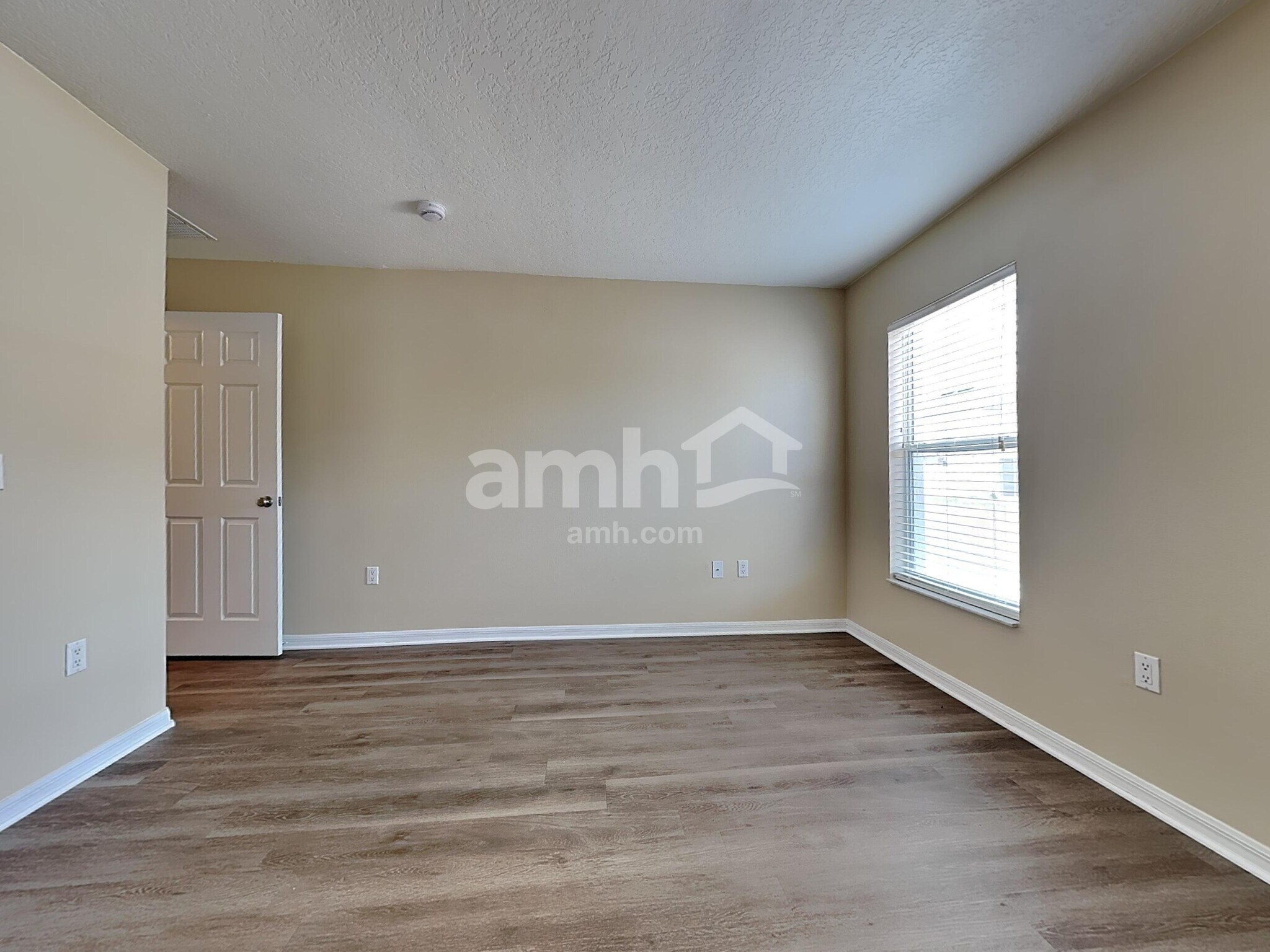 Building Photo - 10512 Boyette Creek Blvd