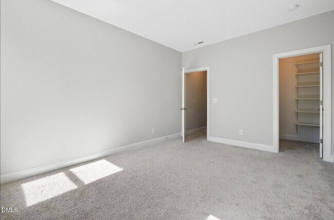 Building Photo - 217 Tumbling River Dr