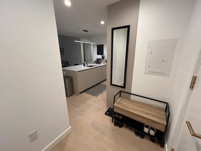 Building Photo - Skyline Tower - 2707