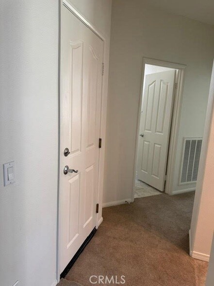 Building Photo - 14882 Meridian Pl