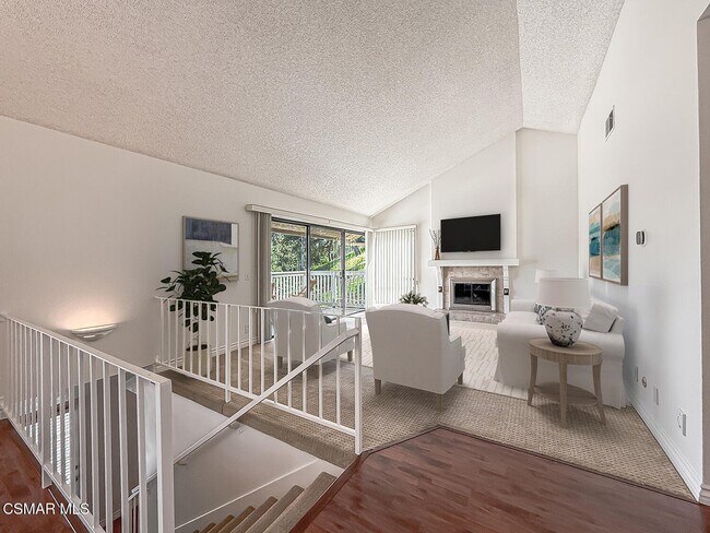 Building Photo - 576 Calle De Las Ovejas