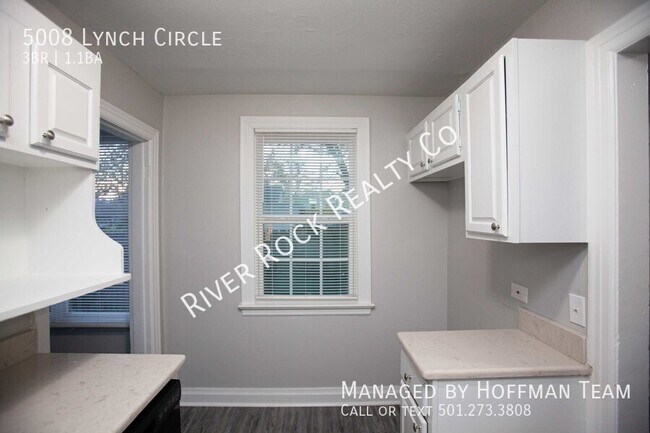 Building Photo - 5008 Lynch Dr