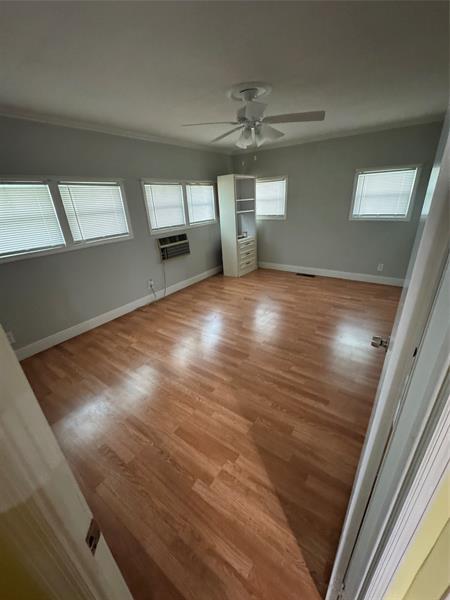 Building Photo - 1921 SW 83rd Ave