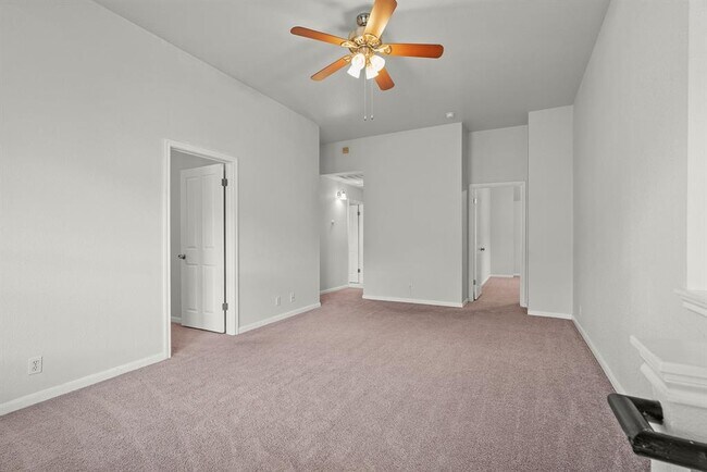 Building Photo - 5639 Taylorcrest Dr