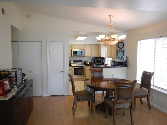 Building Photo - Spacious Rancho Bernardo Condo - Dual Primary Suites - Central A/C, In-Unit Washer/Dryer, Patio &...