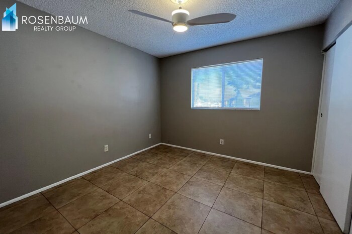 Building Photo - 860 E Brown Rd