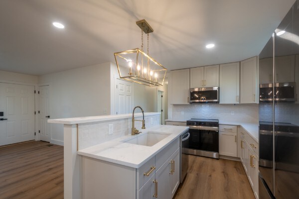 Primary Photo - 3309 Niagara Dr