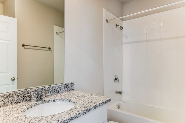 Building Photo - 824 Rivers Crossing St