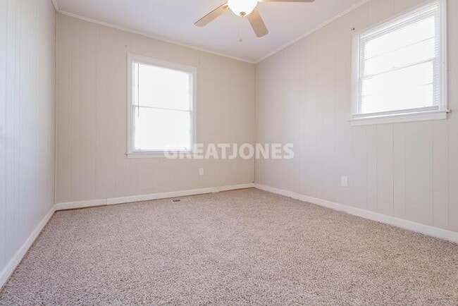 Building Photo - 12 Glendale St