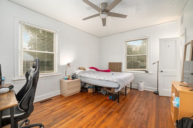 Building Photo - 1254 SW 9th Rd