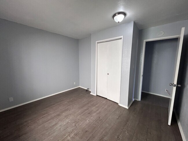 Building Photo - 1434 W 145th St