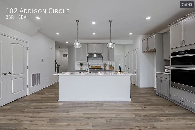 Building Photo - 102 Addison Cir