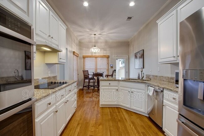 Building Photo - 1018 Harbor Bend Cir