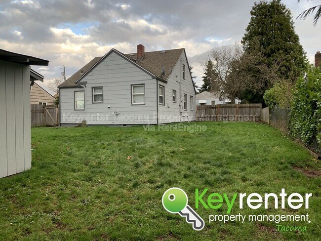 Building Photo - 4816 E G St
