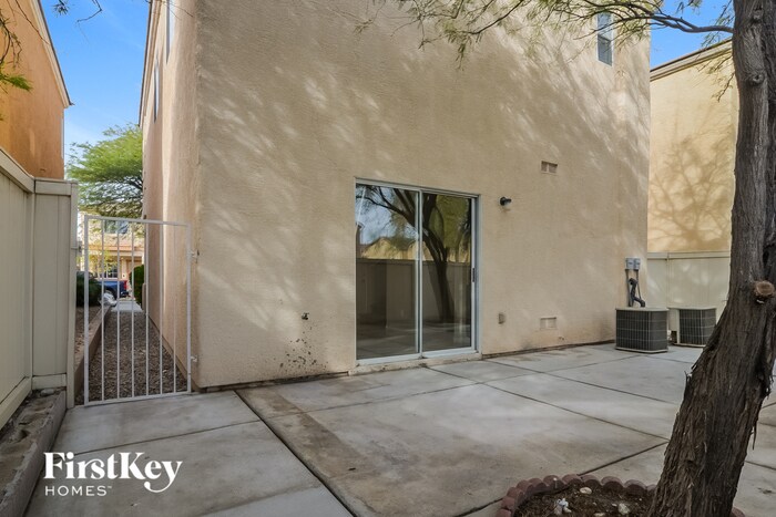 Building Photo - 7460 Mariposa Grove St