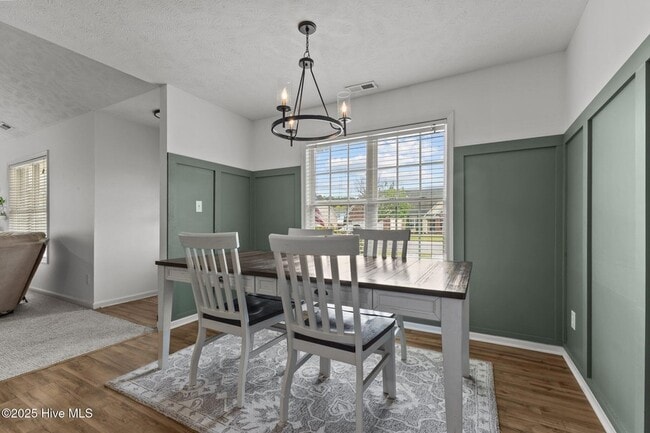 Building Photo - 8246 English Saddle Dr