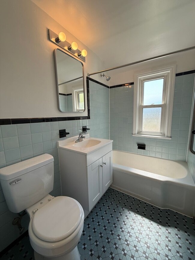 Building Photo - 212 Manheim Ave