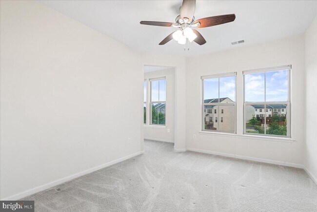Building Photo - 6501 Walcott Ln