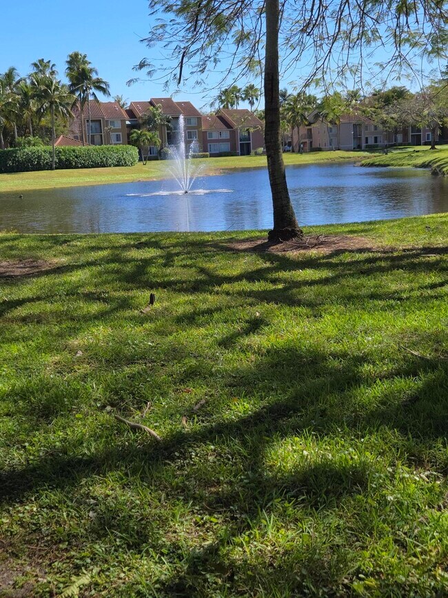 Building Photo - 7832 Sonoma Springs Cir