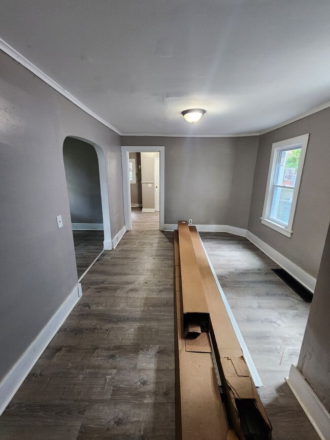 Building Photo - Two Bedroom Single Family Home!