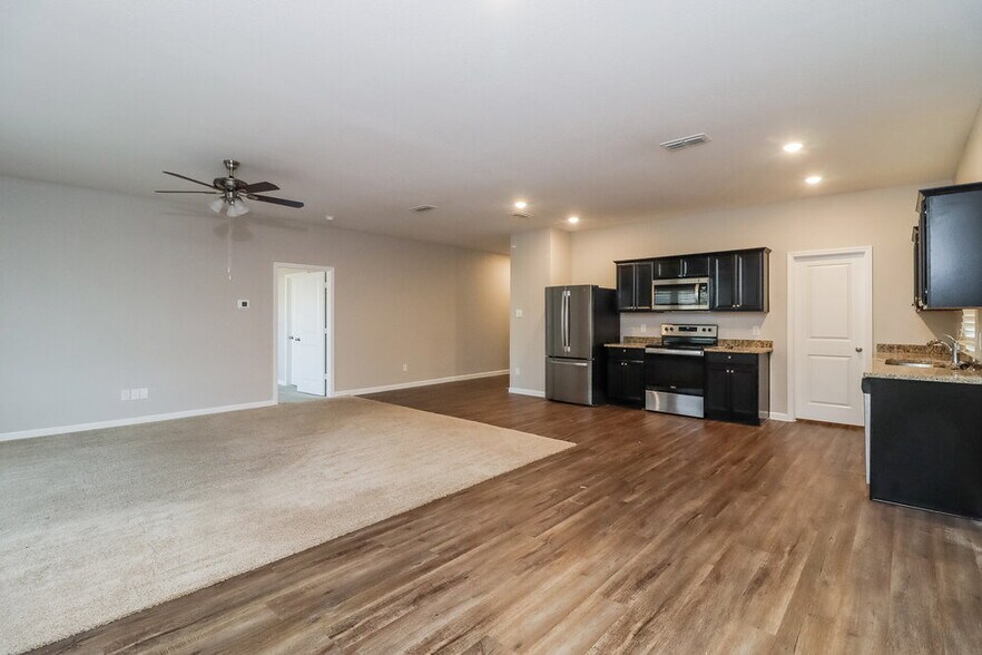 Building Photo - 10332 Jameson Ln