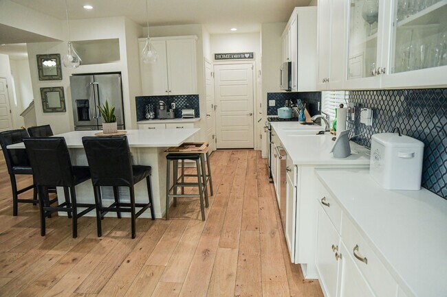 Building Photo - 6797 Backcountry Lp