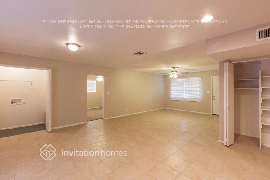 Building Photo - 1800 W Mountain View Dr
