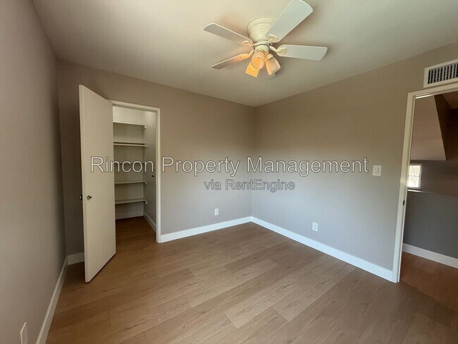 Building Photo - 13106 Knotty Pine St
