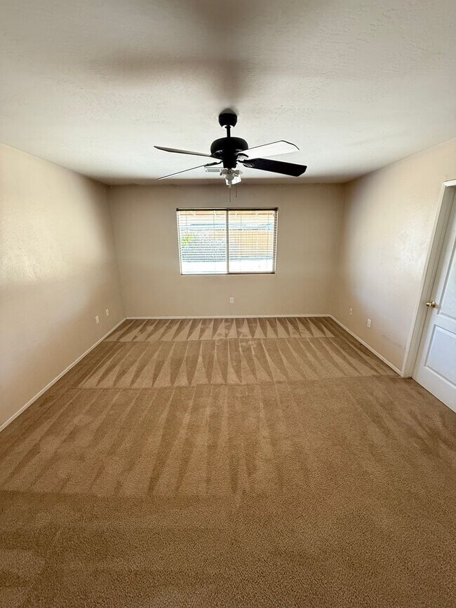 Building Photo - Charming 4-Bedroom Home in Emerald Estates