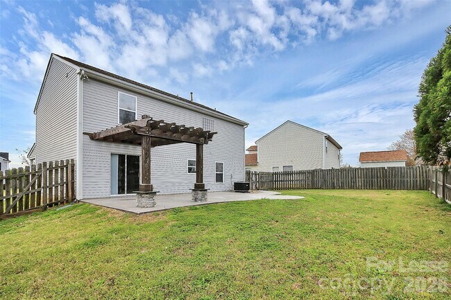 Building Photo - 1711 Rustic Arch Way