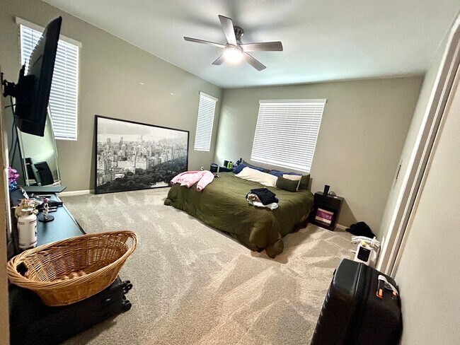 Building Photo - Modern Luxury Living in Harmony Ridge! $25...