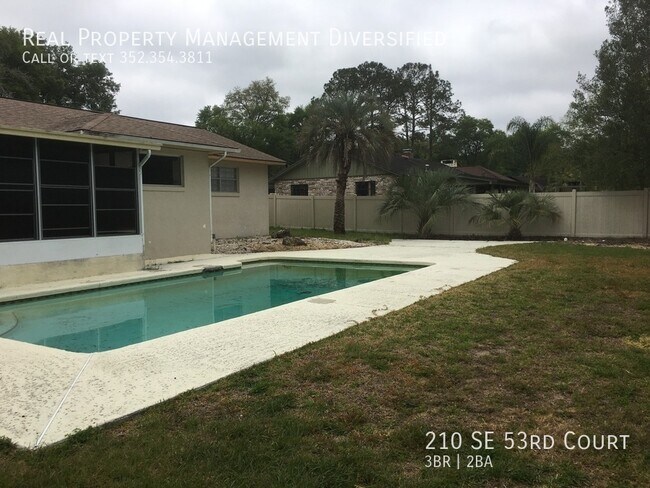 Building Photo - 210 SE 53rd Ct
