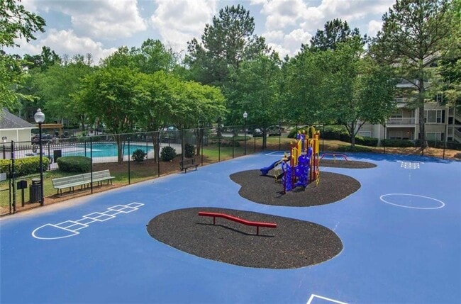 Building Photo - 9200 Roberts Dr