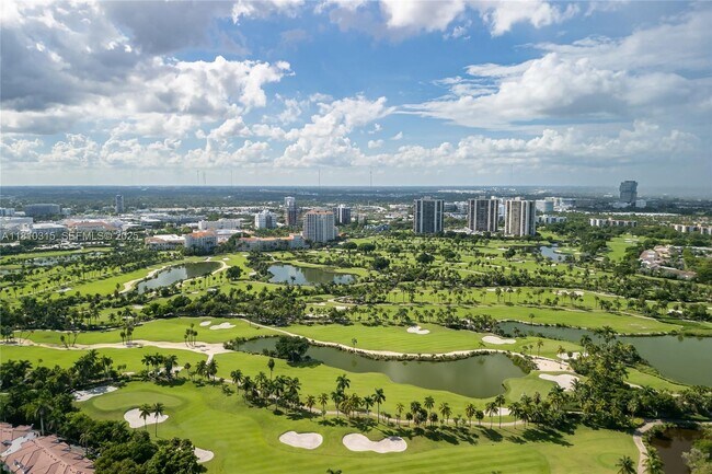 Building Photo - 19901 E Country Club Dr