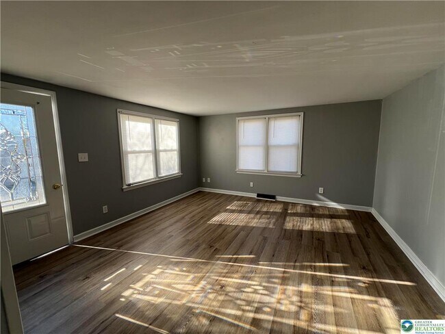 Building Photo - 353 West St